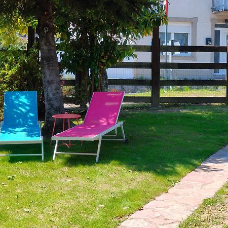 Apartamentos Rosa Jove Cabanas Bagian luar foto